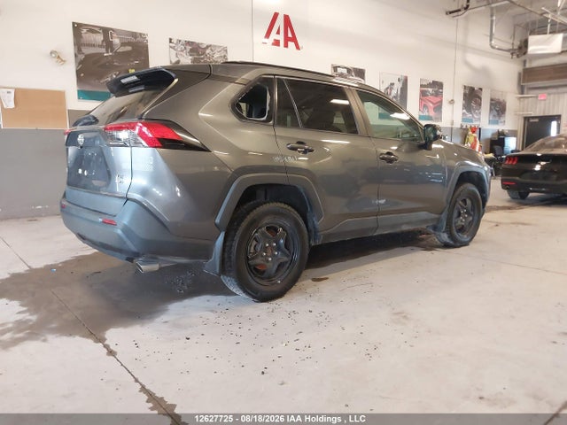2T3B1RFV7MC204746 Toyota RAV4 LE