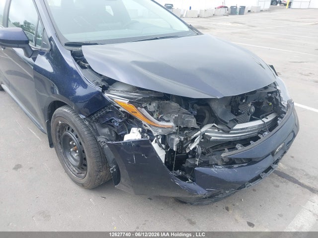 12627740 :رقم المزاد ، 5YFBPMBE1NP350609 vin ، 2022 Toyota Corolla Le/xle مزاد بيع