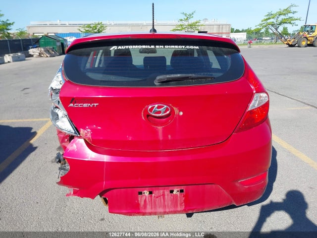 12627744 :رقم المزاد ، KMHCT5AE8FU203470 vin ، 2015 Hyundai Accent Se مزاد بيع