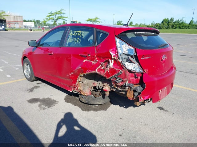12627744 :رقم المزاد ، KMHCT5AE8FU203470 vin ، 2015 Hyundai Accent Se مزاد بيع