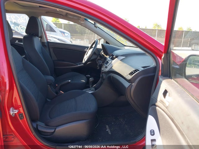12627744 :رقم المزاد ، KMHCT5AE8FU203470 vin ، 2015 Hyundai Accent Se مزاد بيع