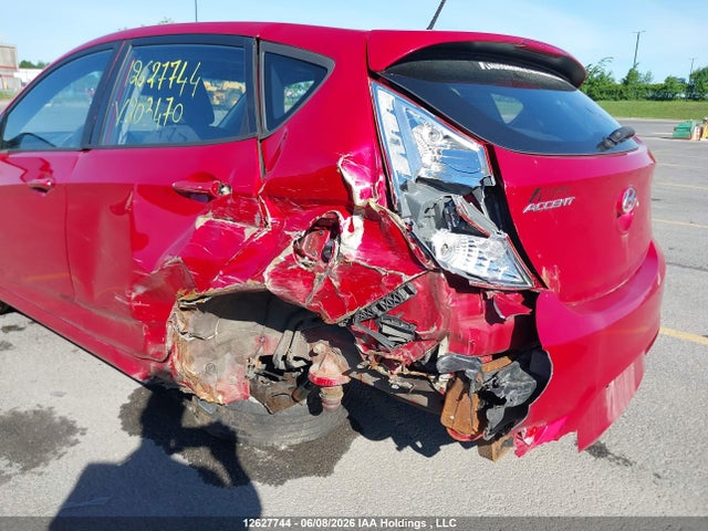 12627744 :رقم المزاد ، KMHCT5AE8FU203470 vin ، 2015 Hyundai Accent Se مزاد بيع