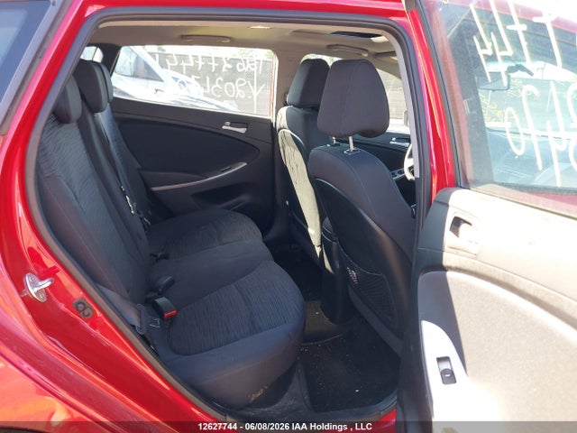 12627744 :رقم المزاد ، KMHCT5AE8FU203470 vin ، 2015 Hyundai Accent Se مزاد بيع