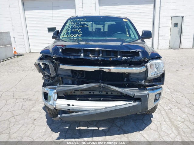 Aukcja sprzedaży 2017 Toyota Tundra Sr5 Plus 5.7l V8, vin: 5TFUY5F18HX662998, numer aukcji: 12627757