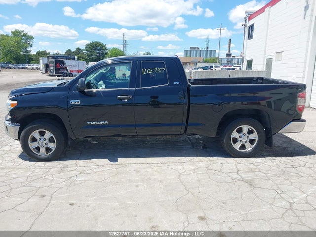 Aukcja sprzedaży 2017 Toyota Tundra Sr5 Plus 5.7l V8, vin: 5TFUY5F18HX662998, numer aukcji: 12627757