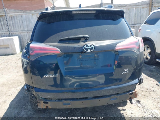 2018 Toyota Rav4 Se მანქანა იყიდება აუქციონზე, vin: 2T3JFREV3JW806407, აუქციონის ნომერი: 12618548