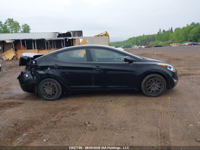 12627788 :رقم المزاد ، KMHDH4AHXFU264362 vin ، 2015 Hyundai Elantra Gls مزاد بيع