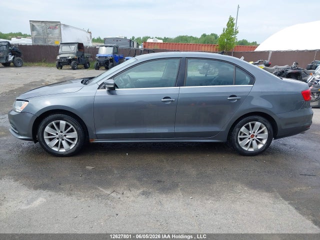 2015 Volkswagen Jetta 2.0l Trendline/2.0l Trendline+ მანქანა იყიდება აუქციონზე, vin: 3VW1K7AJ9FM255313, აუქციონის ნომერი: 12627801