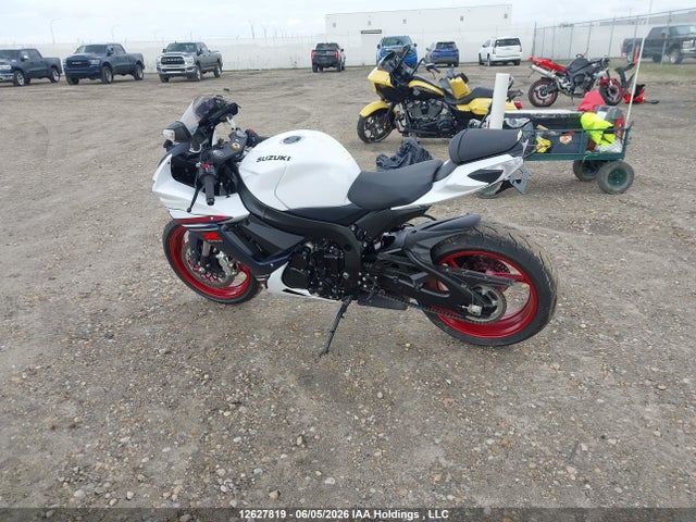 Suzuki GSX-R600 2025 JS1GN7FA9S7101499 Image 13