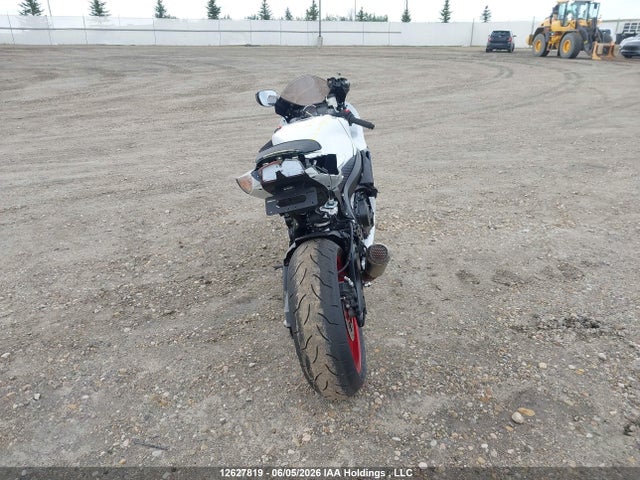Suzuki GSX-R600 2025 JS1GN7FA9S7101499 Image 6