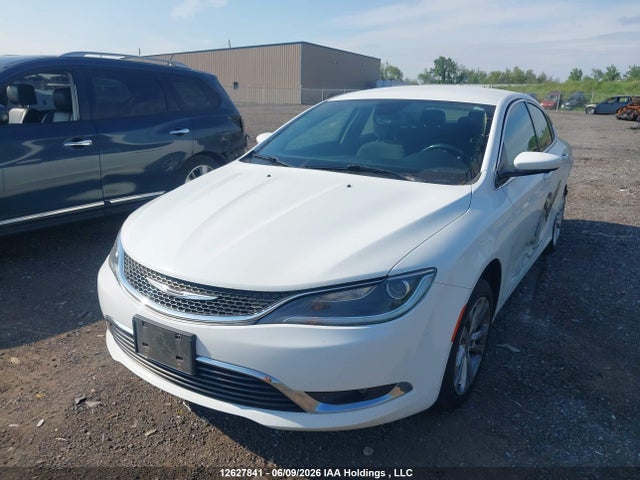 Chrysler 200 Limited 2016 1C3CCCAB4GN192885 Image 2