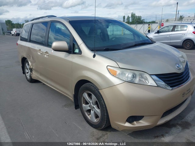 2013 Toyota Sienna Le მანქანა იყიდება აუქციონზე, vin: 5TDKK3DC9DS319036, აუქციონის ნომერი: 12627866