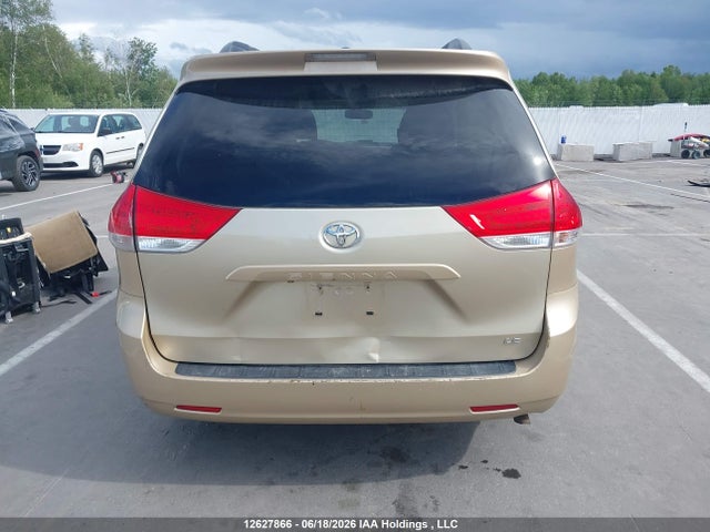 2013 Toyota Sienna Le მანქანა იყიდება აუქციონზე, vin: 5TDKK3DC9DS319036, აუქციონის ნომერი: 12627866