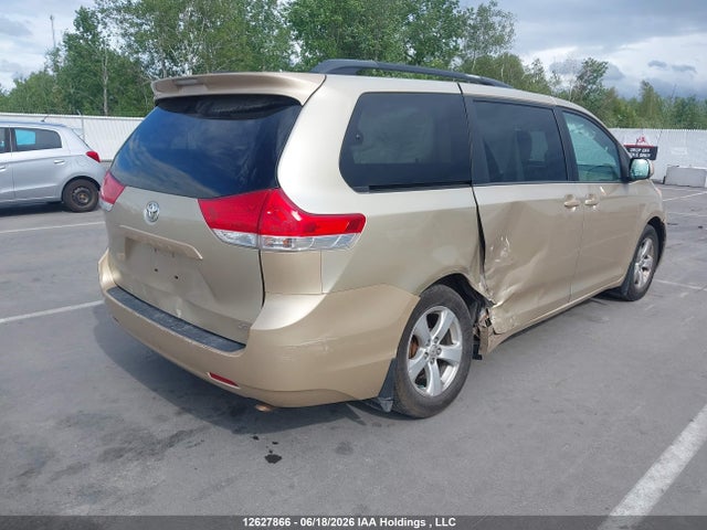 2013 Toyota Sienna Le მანქანა იყიდება აუქციონზე, vin: 5TDKK3DC9DS319036, აუქციონის ნომერი: 12627866