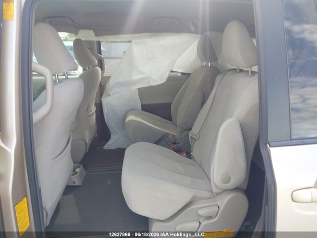 2013 Toyota Sienna Le მანქანა იყიდება აუქციონზე, vin: 5TDKK3DC9DS319036, აუქციონის ნომერი: 12627866