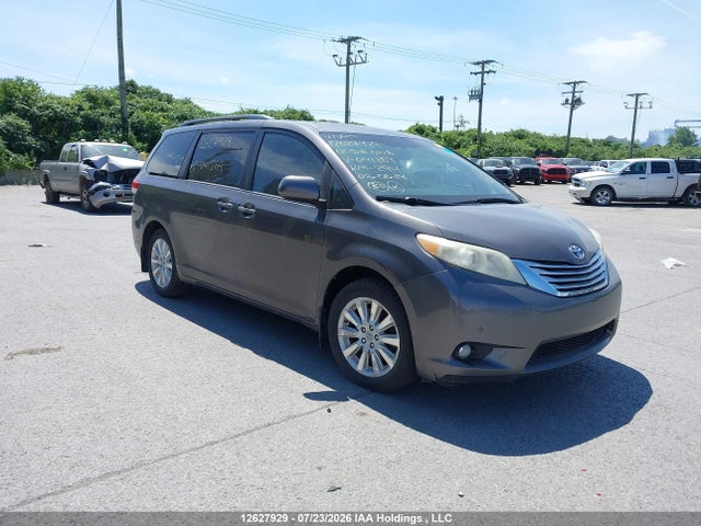 12627929 :رقم المزاد ، 5TDDK3DC1CS041269 vin ، 2012 Toyota Sienna Xle 7 Passenger مزاد بيع