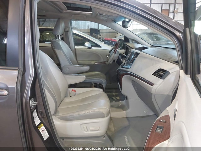 12627929 :رقم المزاد ، 5TDDK3DC1CS041269 vin ، 2012 Toyota Sienna Xle 7 Passenger مزاد بيع