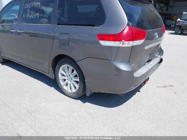 12627929 :رقم المزاد ، 5TDDK3DC1CS041269 vin ، 2012 Toyota Sienna Xle 7 Passenger مزاد بيع