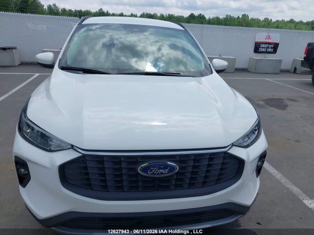 12627943 :رقم المزاد ، 1FMCU0E19PUB28674 vin ، 2023 Ford Escape Phev مزاد بيع