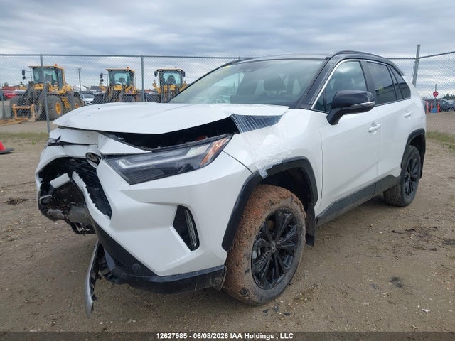 Toyota RAV4 XSE 2025 2T35WRFV7SW288786 Image 2