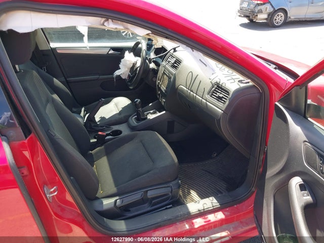 2015 Volkswagen Jetta 2.0l Trendline/2.0l Trendline+ მანქანა იყიდება აუქციონზე, vin: 3VW1K7AJ4FM416358, აუქციონის ნომერი: 12627990