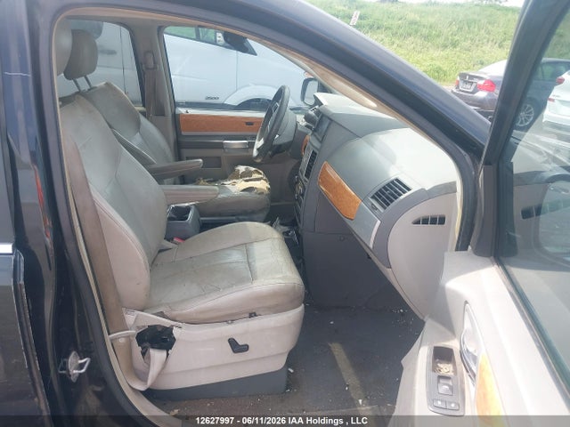 12627997 :رقم المزاد ، 2A4RR6DX1AR164088 vin ، 2010 Chrysler Town & Country Limited مزاد بيع