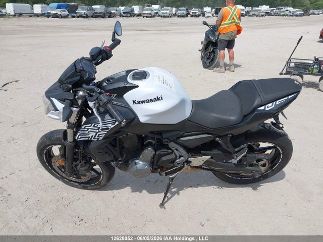 JKAEREH16KDA40971 Kawasaki Er650 H