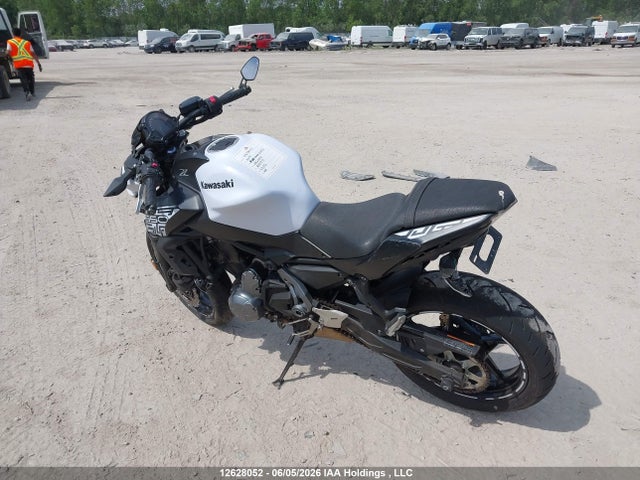 JKAEREH16KDA40971 Kawasaki Er650 H