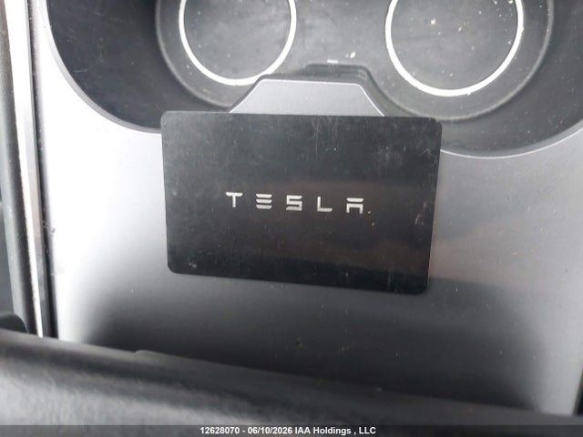 Tesla Model Y Long Range 2022 7SAYGDEE8NF507816 Image 11