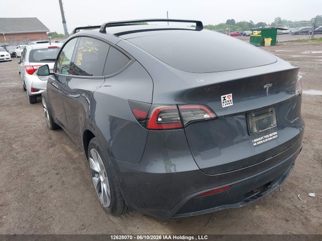 Tesla Model Y Long Range 2022 7SAYGDEE8NF507816 Image 3