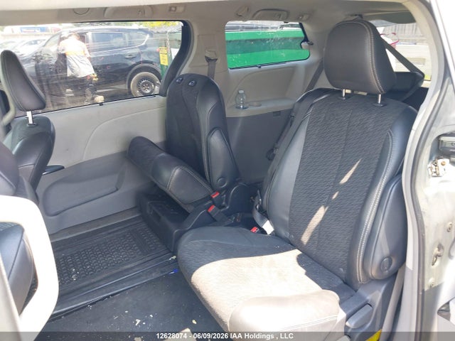 Aukcja sprzedaży 2011 Toyota Sienna, vin: 5TDXK3DC8BS073289, numer aukcji: 12628074