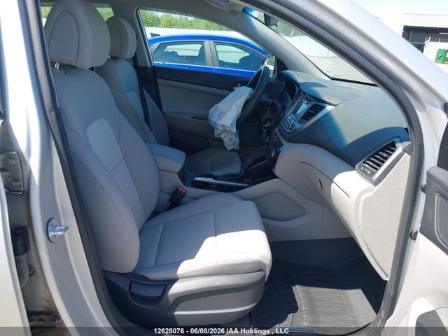 2017 Hyundai Tucson მანქანა იყიდება აუქციონზე, vin: KM8J23A43HU398287, აუქციონის ნომერი: 12628076