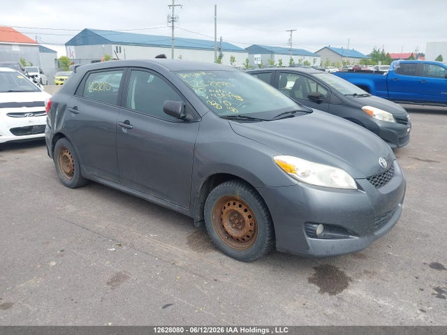 12628080 :رقم المزاد ، 2T1KU4EE2AC438793 vin ، 2010 Toyota Matrix مزاد بيع