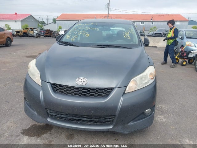 12628080 :رقم المزاد ، 2T1KU4EE2AC438793 vin ، 2010 Toyota Matrix مزاد بيع