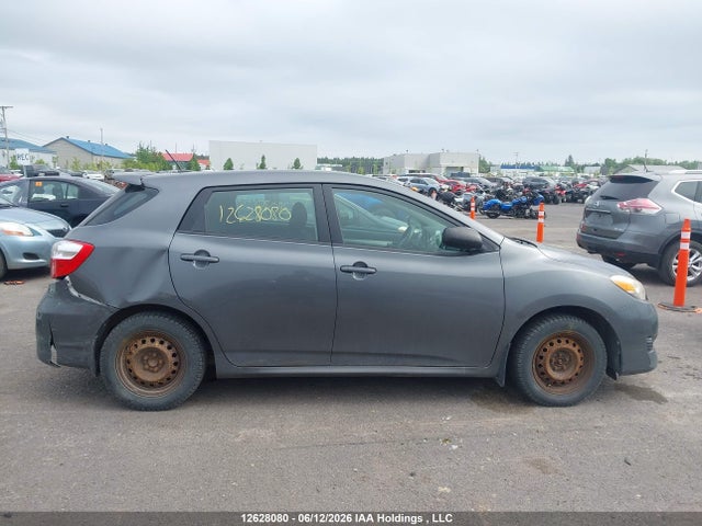 12628080 :رقم المزاد ، 2T1KU4EE2AC438793 vin ، 2010 Toyota Matrix مزاد بيع