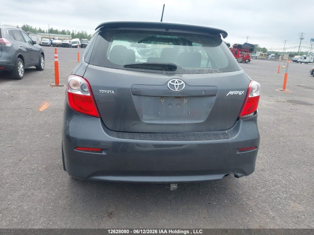 12628080 :رقم المزاد ، 2T1KU4EE2AC438793 vin ، 2010 Toyota Matrix مزاد بيع