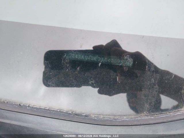 12628080 :رقم المزاد ، 2T1KU4EE2AC438793 vin ، 2010 Toyota Matrix مزاد بيع