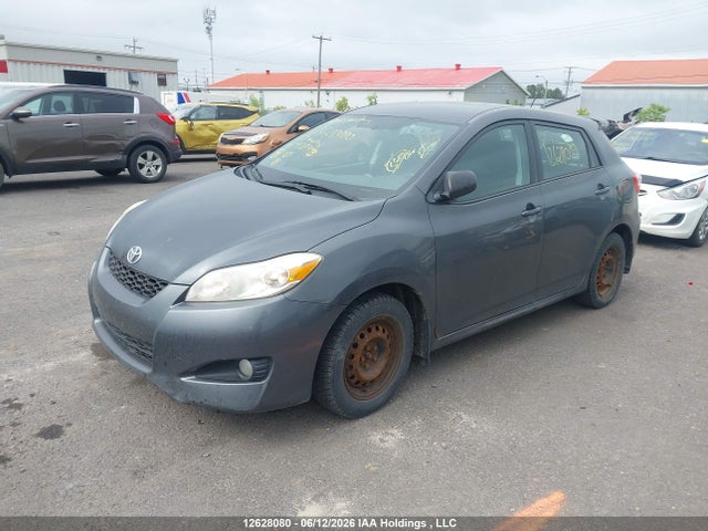 12628080 :رقم المزاد ، 2T1KU4EE2AC438793 vin ، 2010 Toyota Matrix مزاد بيع
