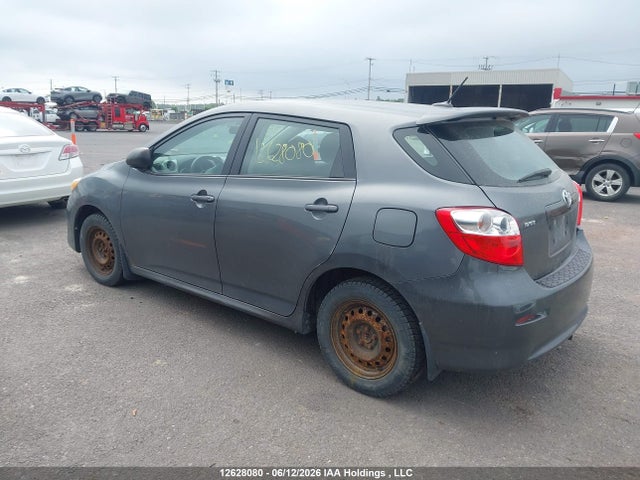 12628080 :رقم المزاد ، 2T1KU4EE2AC438793 vin ، 2010 Toyota Matrix مزاد بيع