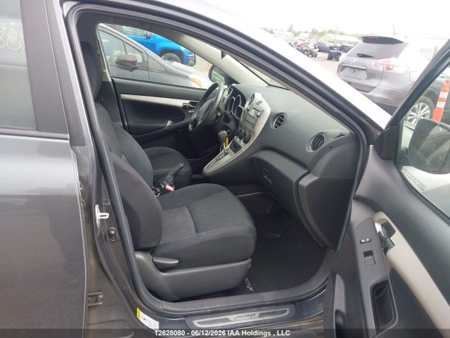 12628080 :رقم المزاد ، 2T1KU4EE2AC438793 vin ، 2010 Toyota Matrix مزاد بيع