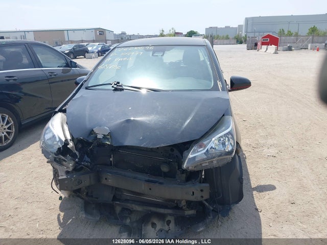 VNKKTUD32KA102979 Toyota Yaris