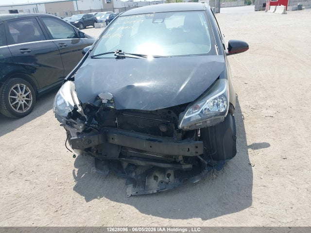VNKKTUD32KA102979 Toyota Yaris