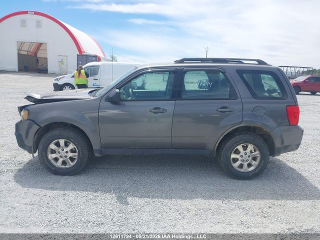 Продаж на аукціоні авто 2011 Mazda Tribute Gx I4, vin: 4F2CY9C73BKM07420, номер лоту: 12611794
