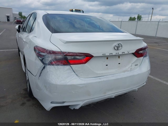 2021 Toyota Camry მანქანა იყიდება აუქციონზე, vin: 4T1G11AK0MU451103, აუქციონის ნომერი: 12628129