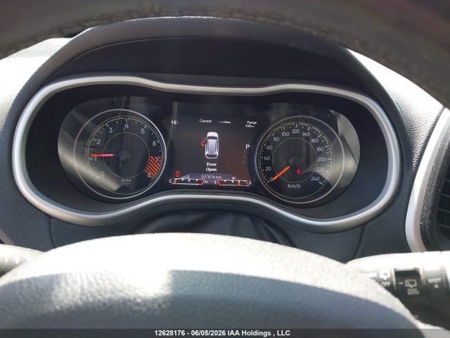 12628176 :رقم المزاد ، 1C4PJMBS3FW616119 vin ، 2015 Jeep Cherokee Trailhawk مزاد بيع