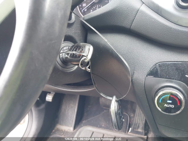 KM8J33A47HU534305 Hyundai TUCSON SE