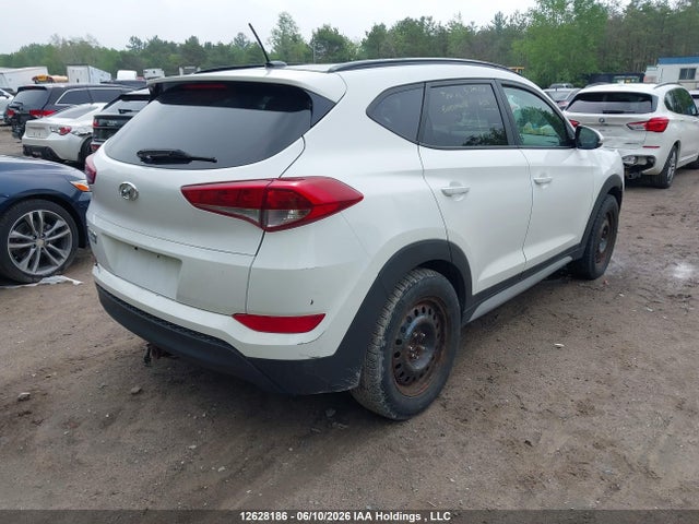 KM8J33A47HU534305 Hyundai TUCSON SE