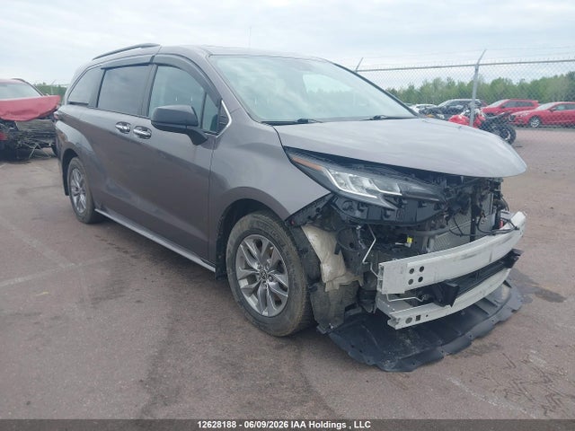 2022 Toyota Sienna Xle 8-passenger მანქანა იყიდება აუქციონზე, vin: 5TDGRKEC4NS094150, აუქციონის ნომერი: 12628188
