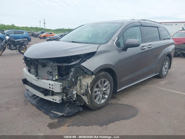 2022 Toyota Sienna Xle 8-passenger მანქანა იყიდება აუქციონზე, vin: 5TDGRKEC4NS094150, აუქციონის ნომერი: 12628188