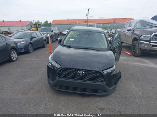 12628194 :رقم المزاد ، 7MUCAABG1RV081990 vin ، 2024 Toyota Corolla Cross Le مزاد بيع
